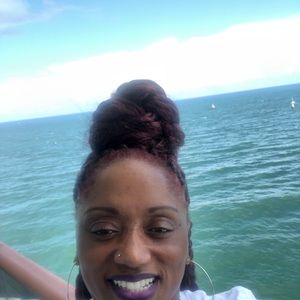 Meet your Posher, Lisa